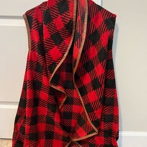 Simple Southern cardigan/vest with pockets size XL